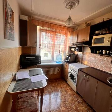 Василя Стуса вул., 17