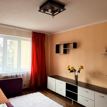 Драгоманова вул., 40