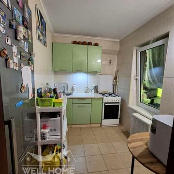 Ореста Левицького вул. (Академіка Курчатова), 13