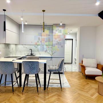 Березнева вул., 12