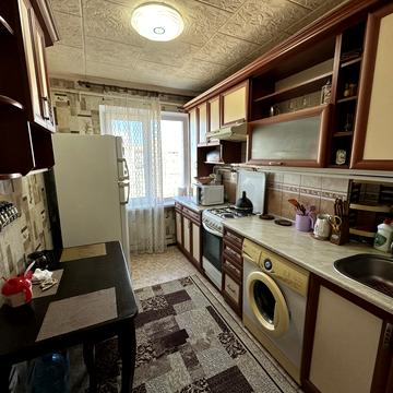 Київська вул., 8