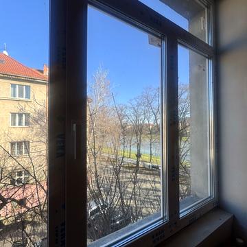 набережна Незалежності вул., 17