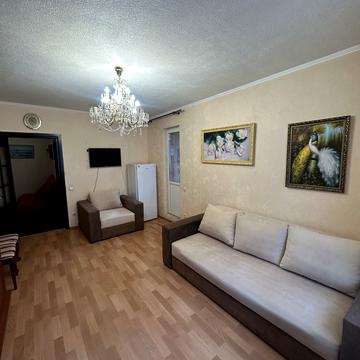 Феодосійський пров., 14-А