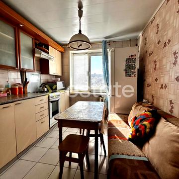 Героїв просп., 12