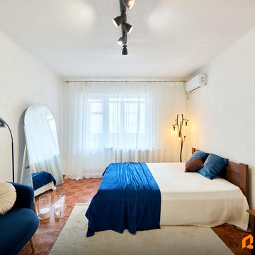 Володимира Івасюка просп. (Героїв Сталінграду), 37