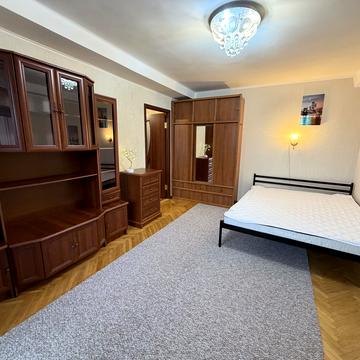 Преображенська вул. (Івана Клименка), 16