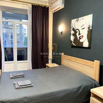 Хрещатик вул. (Kreschatic), 17