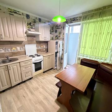 Голосіївський просп. (40-річчя Жовтня), 11