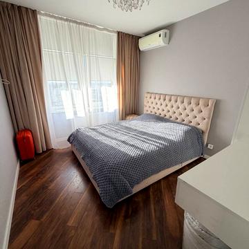 Практична вул., 6