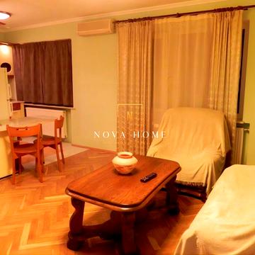 Лесі Українки бульв., 12