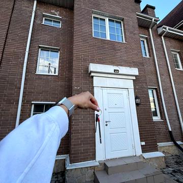 Лауреатська вул., 86 