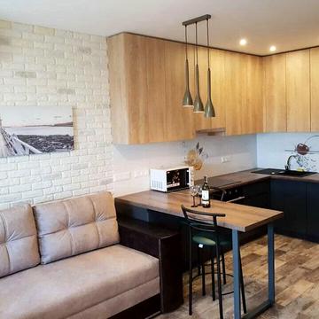 Львівська вул., 11