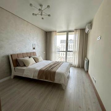 Володимира Навроцького вул., 37