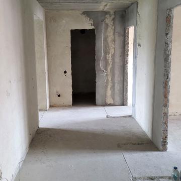 Степана Бандери просп., 83-В