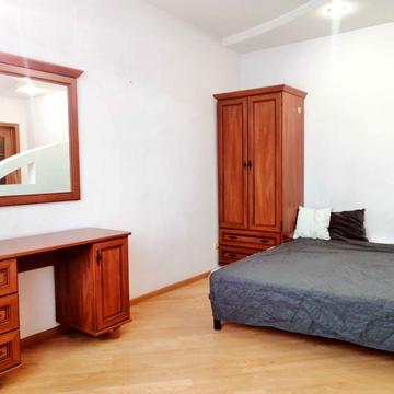 Василя Касіяна вул., 2/1