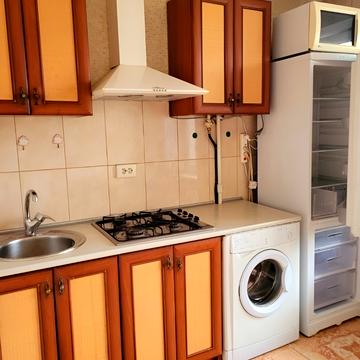 Олександра Архипенка вул. (Мате Залки), 4-Б