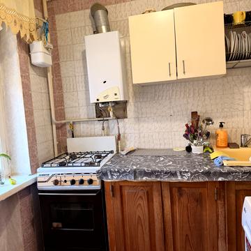 Зарічанська вул., 6