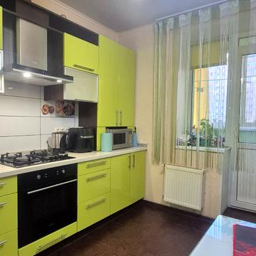 Боголюбова вул., 8