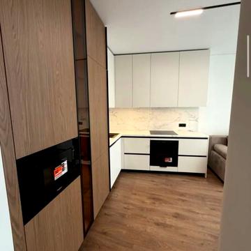 Миколи Бобяка вул., 1-Б