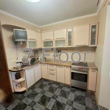 Миколи Закревського вул., 17