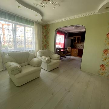 Академіка Павлова вул., 142б