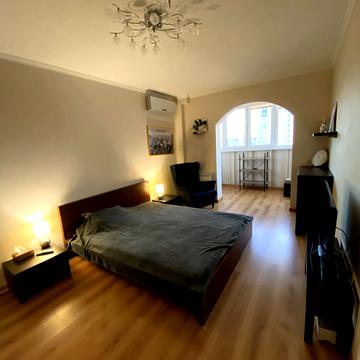 Бакинська вул., 37-Г