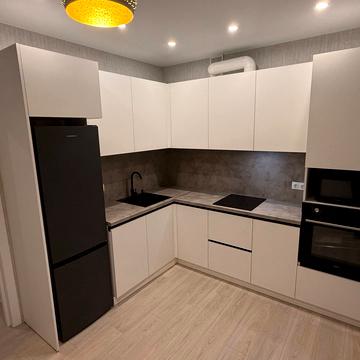 Миру вул., 41