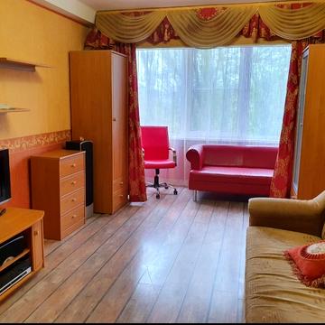 Зодчих вул., 66