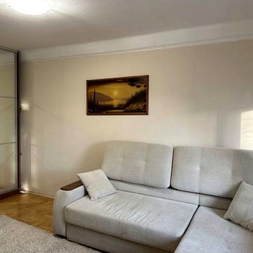 Дегтярівська вул., 10