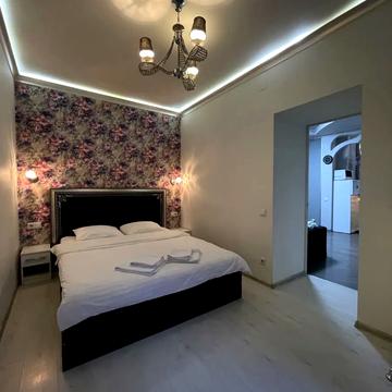 Велика Васильківська вул. (Червоноармійська), 30-Б