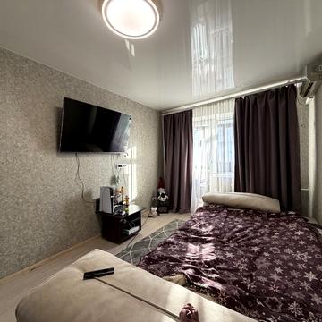 Валерія Лобановського просп. (Червонозоряний), 35