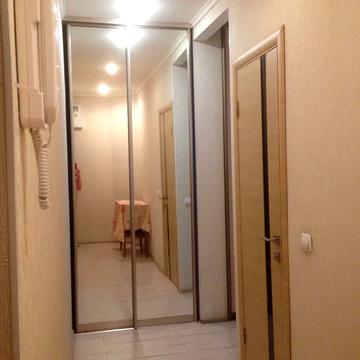 Будівельників вул., 3