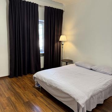 Штурвальна вул., 17