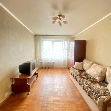 Академіка Булаховського вул., 40