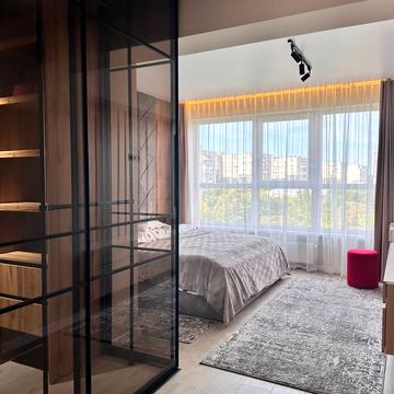 Пасічна вул., (Будинок 1)