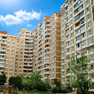 Ревуцького вул., 18