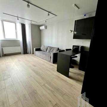 Повітряних Сил просп. (Повітрофлотський), 56