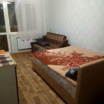 Світла вул., 27