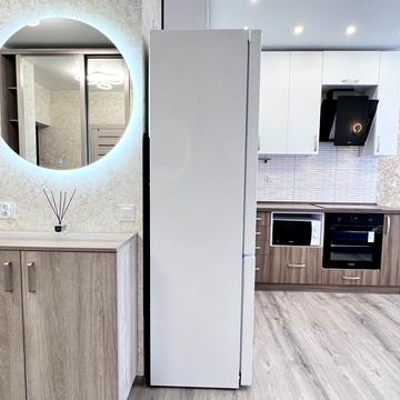 Любомира Гузара просп. (Космонавта Комарова), 13