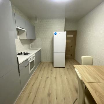 Яблунева вул., 11