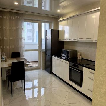 Героїв Харкова просп. (Московський), 272г