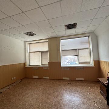 Вернигори вул., 4