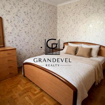 Полярна вул., 8-Е