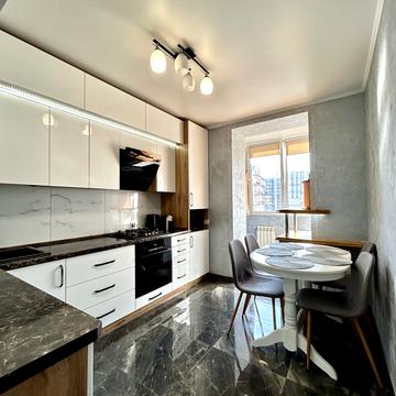 Хіміків вул., 21а