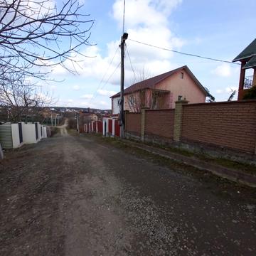 Молдавський пров., 6
