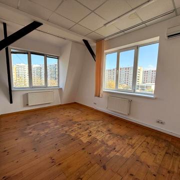 Уманська вул., 19