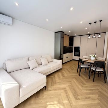 Дніпровська набережна вул., 15-Д