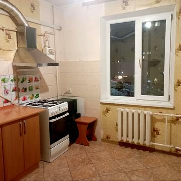 Академіка Сахарова вул., 40/1