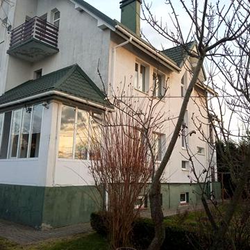 Джерельна, 22