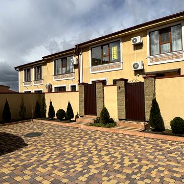 Липська, 30В